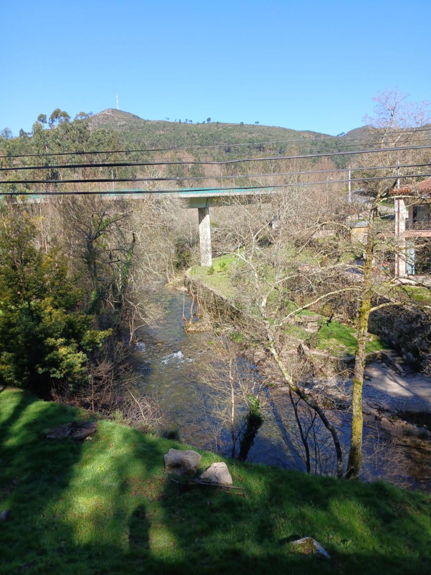 Casinha Ponte Nova Villa Moncao Bagian luar foto